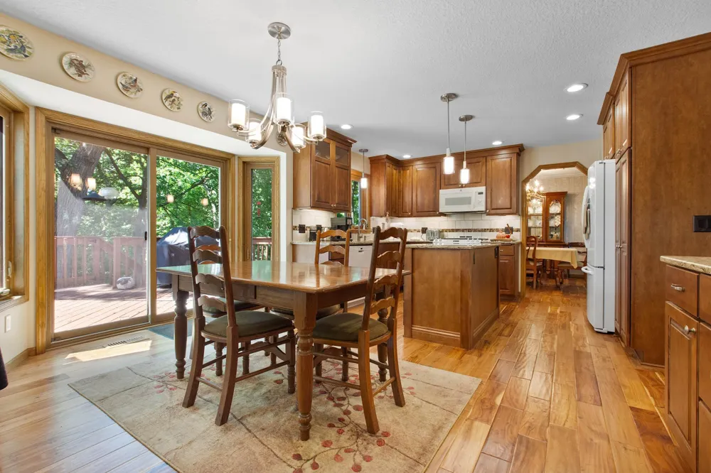 8978 Jewel Avenue S Cottage Grove, MN 55016
