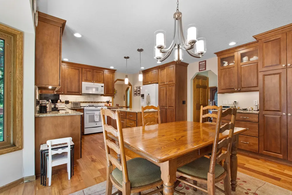 8978 Jewel Avenue S Cottage Grove, MN 55016