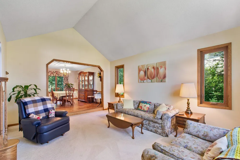 8978 Jewel Avenue S Cottage Grove, MN 55016