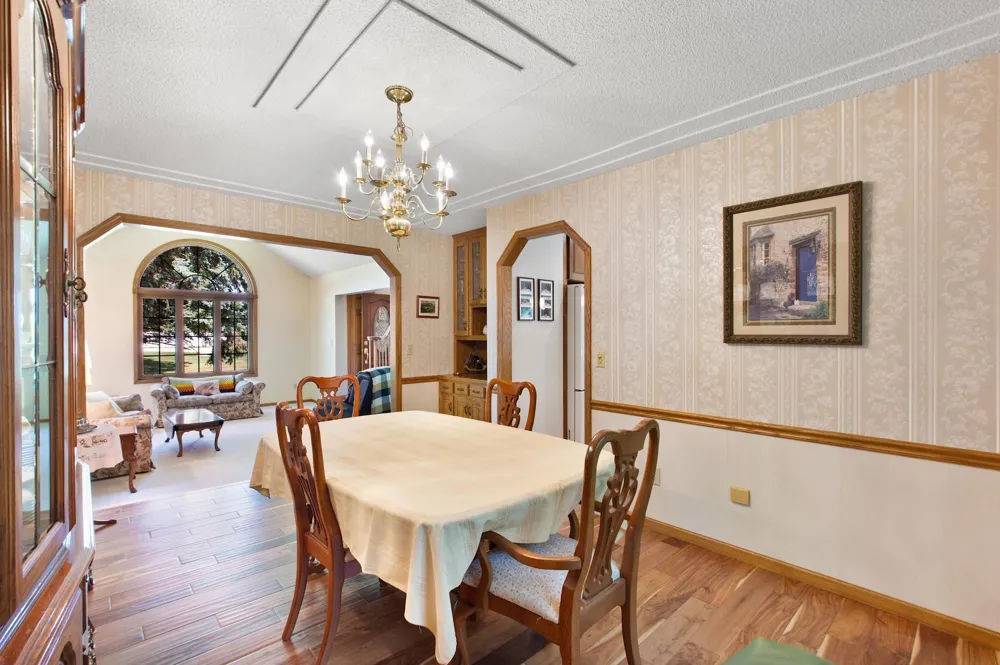 8978 Jewel Avenue S Cottage Grove, MN 55016
