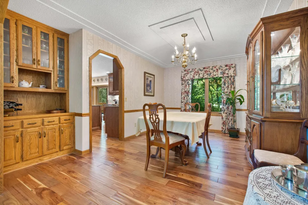 8978 Jewel Avenue S Cottage Grove, MN 55016