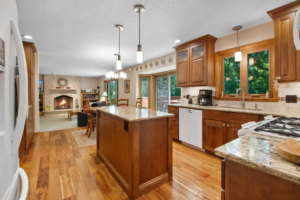 8978 Jewel Avenue S Cottage Grove, MN 55016