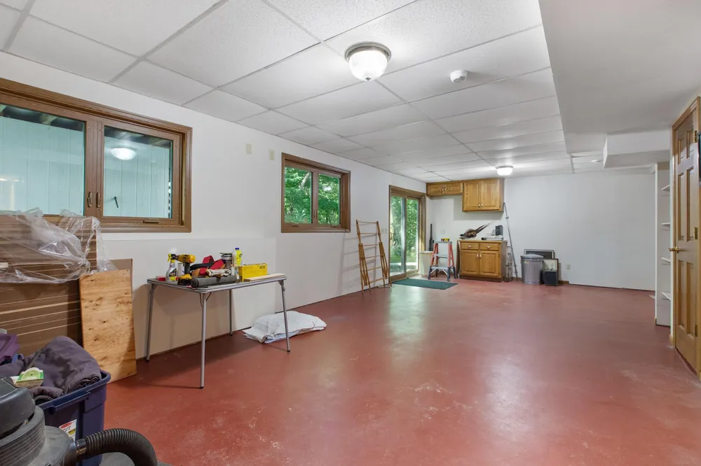 8978 Jewel Avenue S Cottage Grove, MN 55016