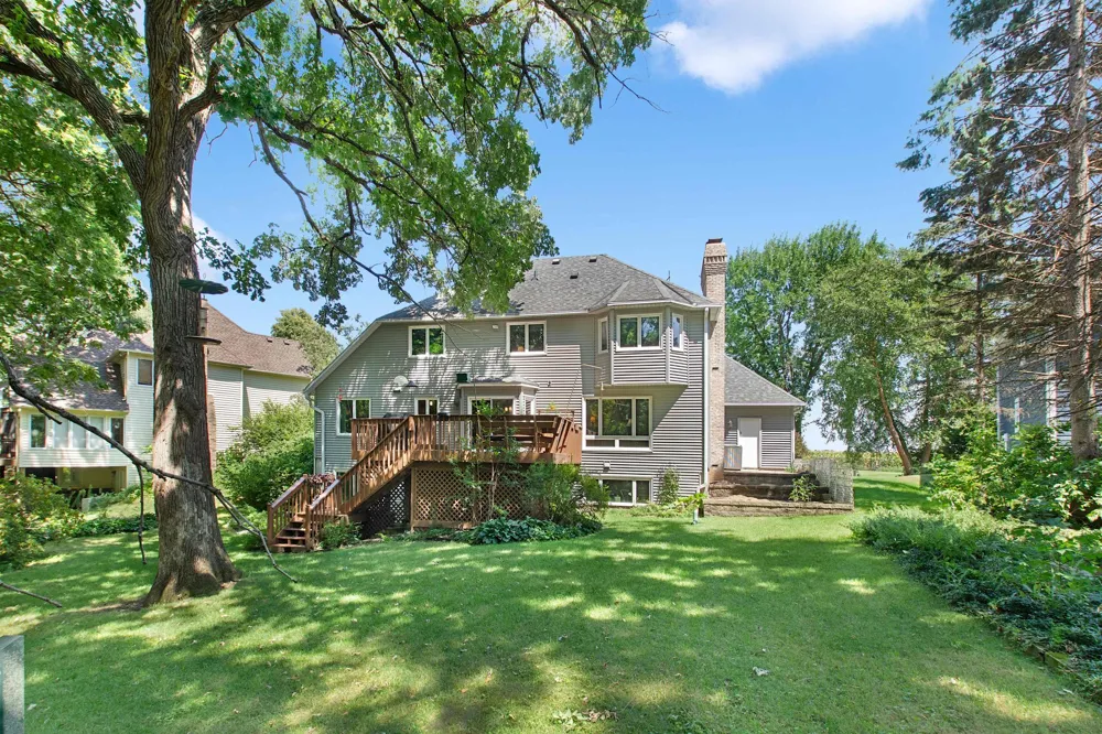 8978 Jewel Avenue S Cottage Grove, MN 55016