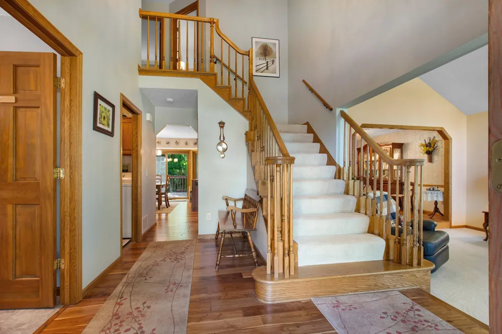 8978 Jewel Avenue S Cottage Grove, MN 55016