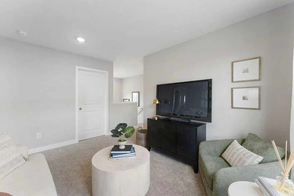 945 Stone Creek Drive Jordan, MN 55352