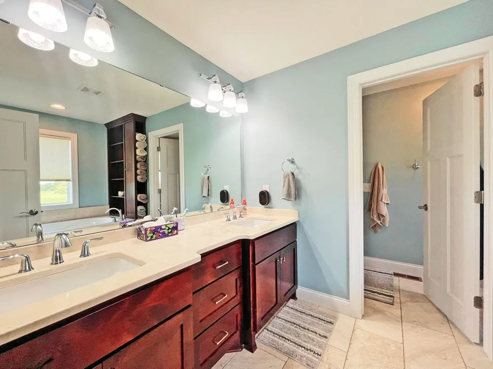4796 Merganser Drive Minnetrista, MN 55375