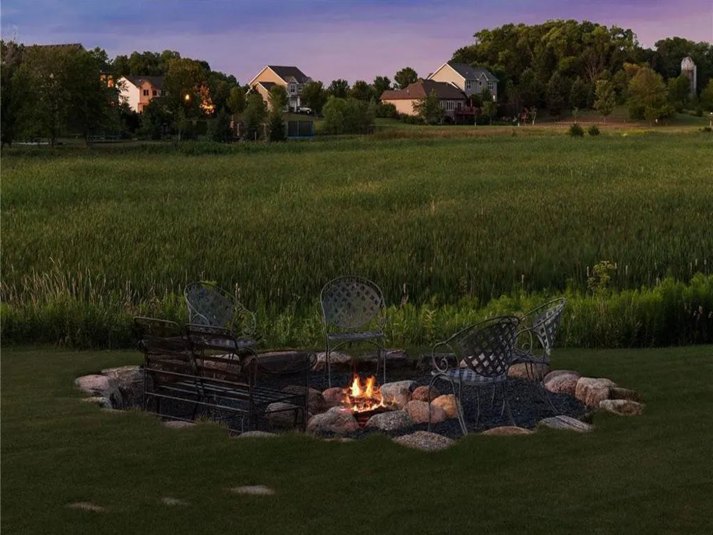 4796 Merganser Drive Minnetrista, MN 55375