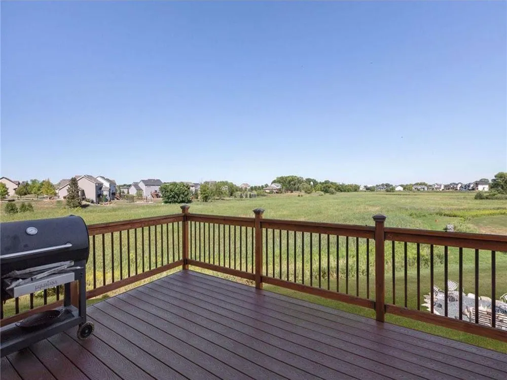 4796 Merganser Drive Minnetrista, MN 55375