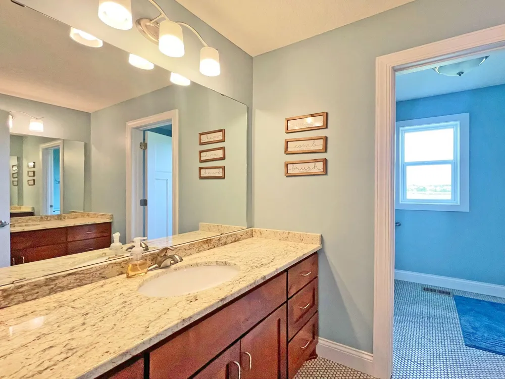 4796 Merganser Drive Minnetrista, MN 55375