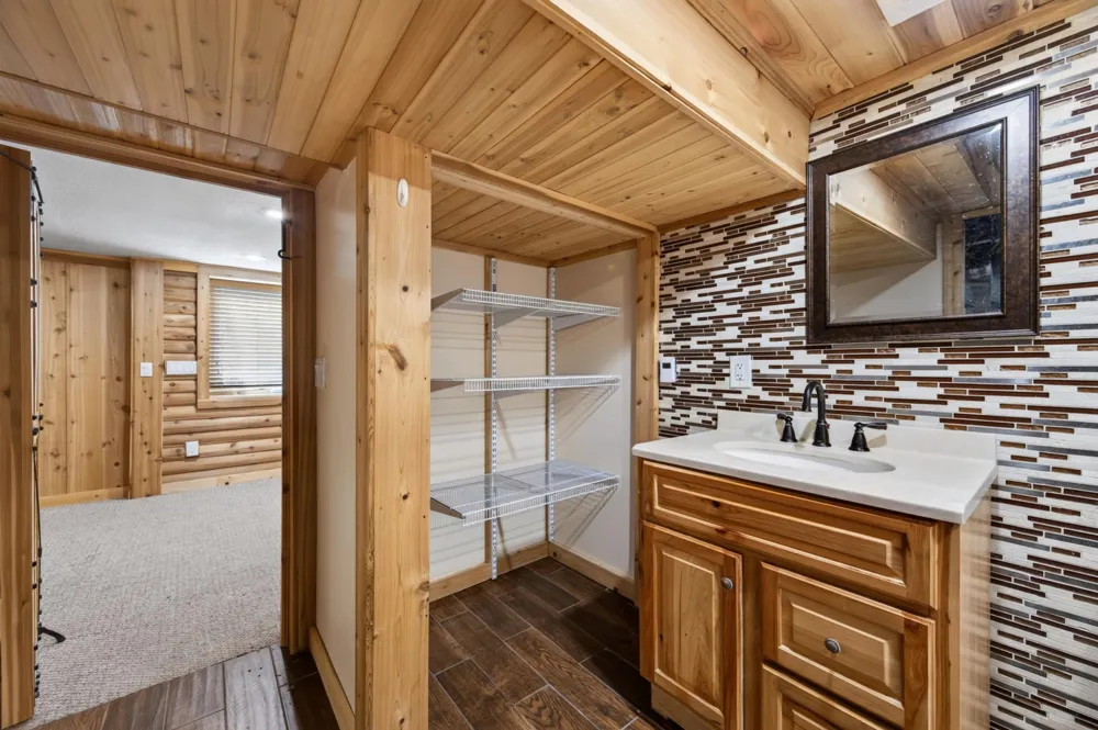 1498 Hazelwood Street Saint Paul, MN 55106