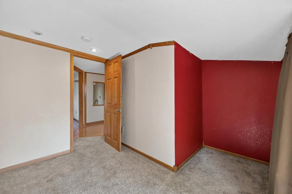 1498 Hazelwood Street Saint Paul, MN 55106