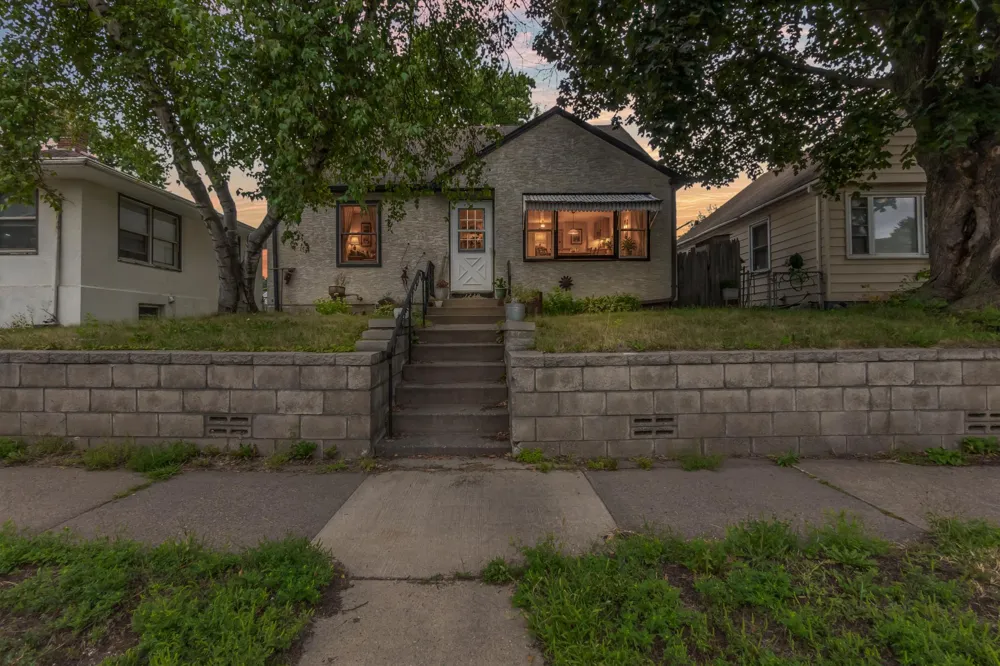1229 7th Street E Saint Paul, MN 55106