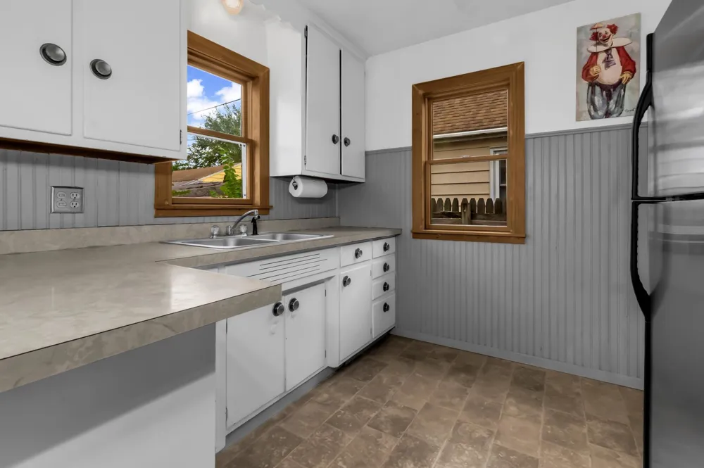 1229 7th Street E Saint Paul, MN 55106