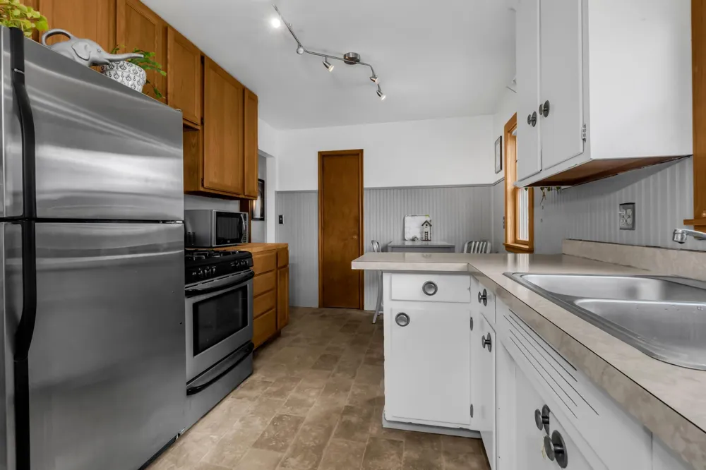 1229 7th Street E Saint Paul, MN 55106