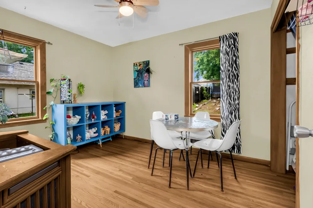 1229 7th Street E Saint Paul, MN 55106