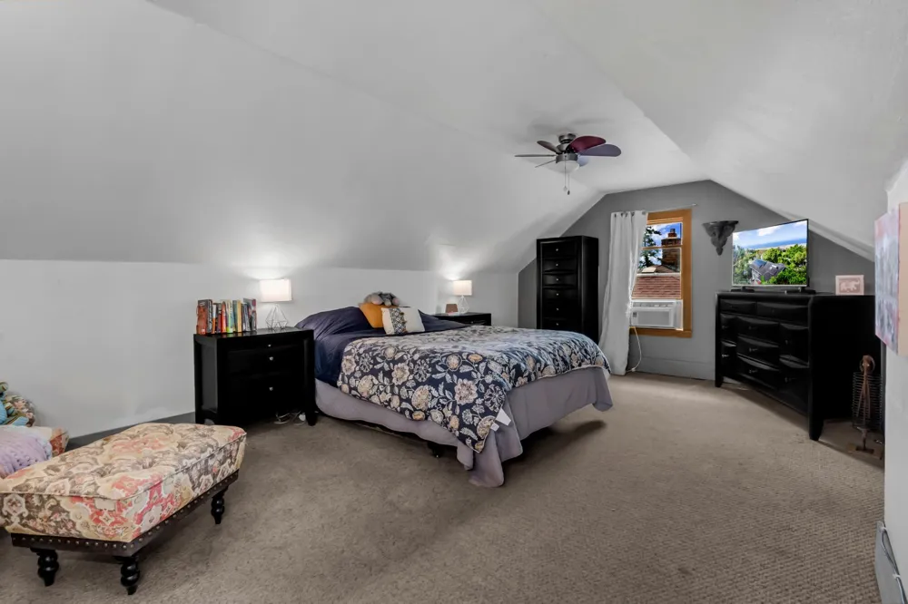 1229 7th Street E Saint Paul, MN 55106