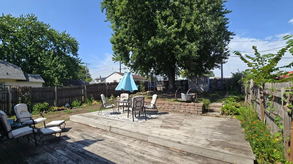 1229 7th Street E Saint Paul, MN 55106