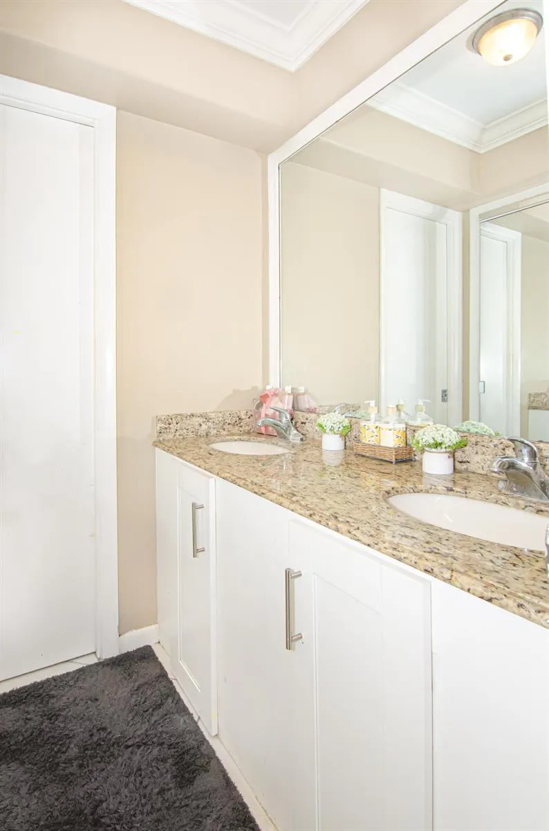 891 LYNDON DRIVE Lantana, FL 33462