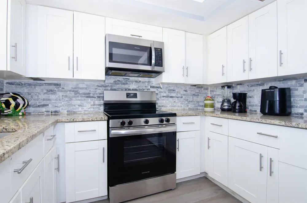 891 LYNDON DRIVE Lantana, FL 33462