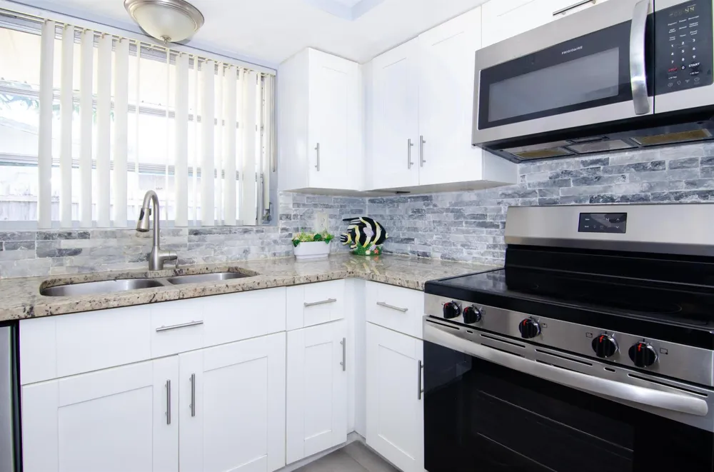 891 LYNDON DRIVE Lantana, FL 33462