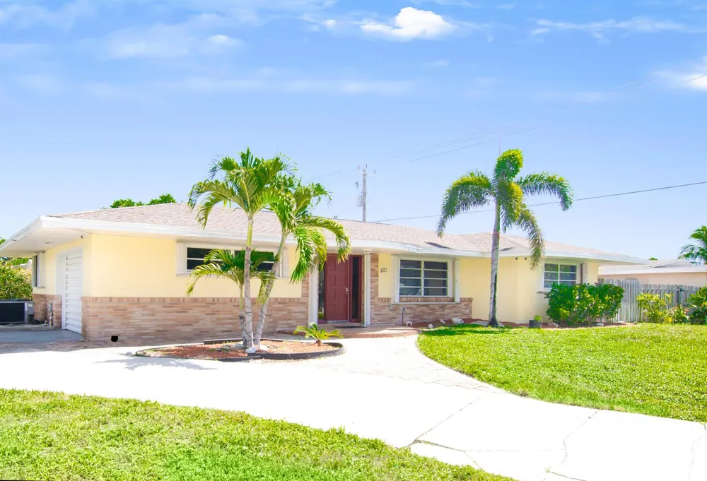 891 LYNDON DRIVE Lantana, FL 33462