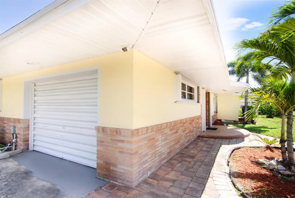 891 LYNDON DRIVE Lantana, FL 33462