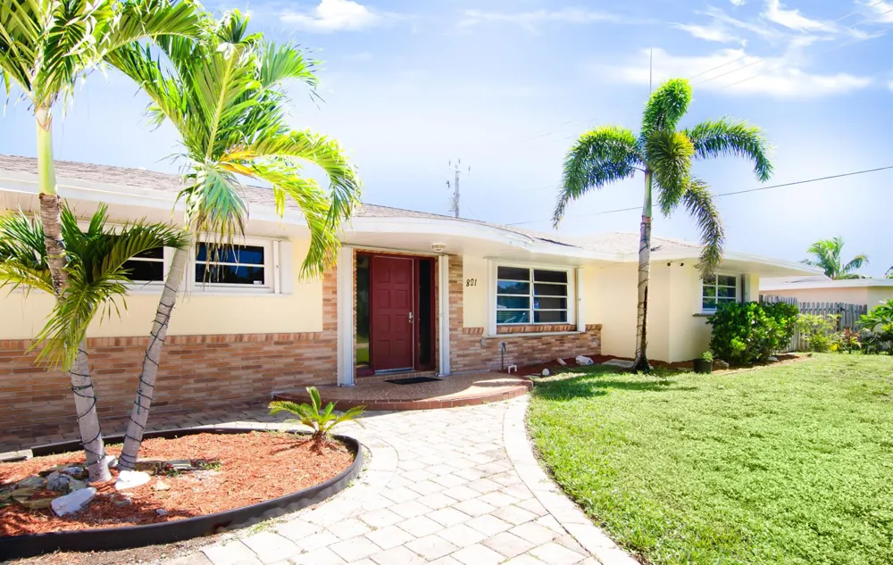 891 LYNDON DRIVE Lantana, FL 33462