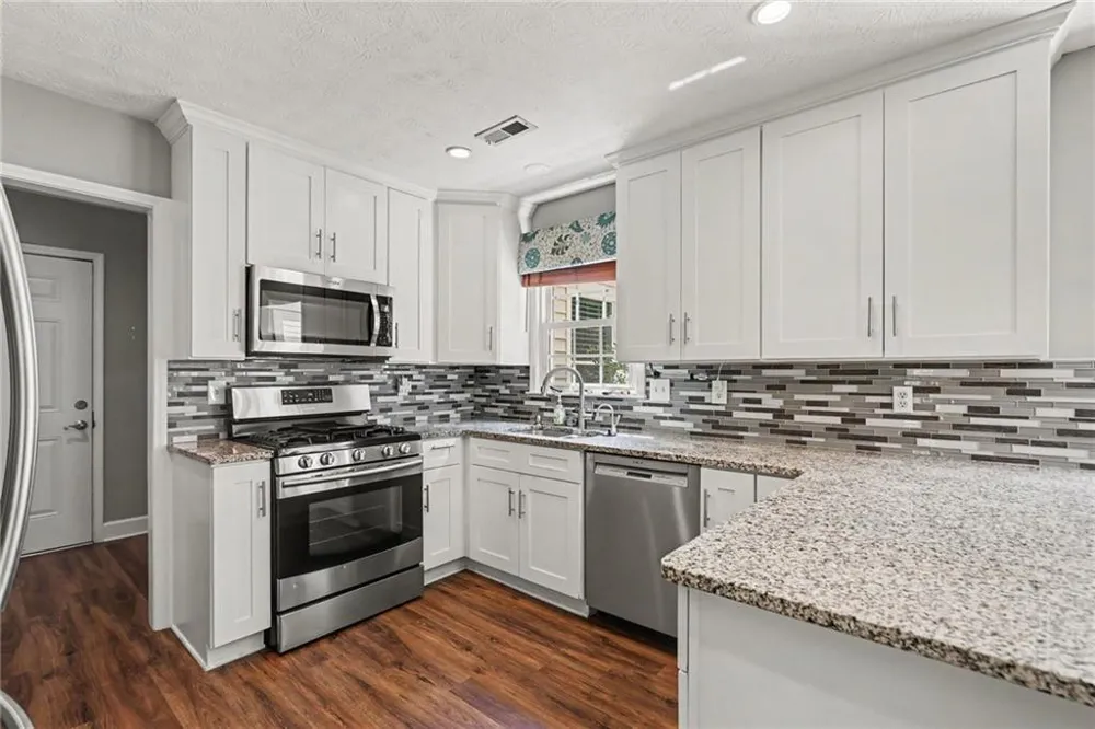111 Edgewater Way Peachtree City, GA 30269