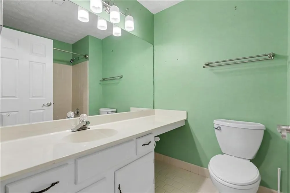 111 Edgewater Way Peachtree City, GA 30269