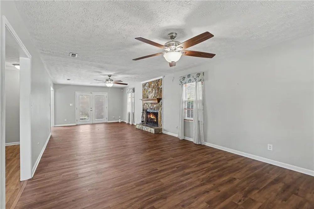 111 Edgewater Way Peachtree City, GA 30269