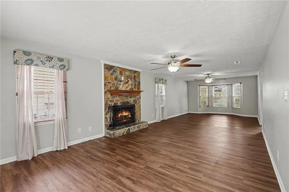 111 Edgewater Way Peachtree City, GA 30269