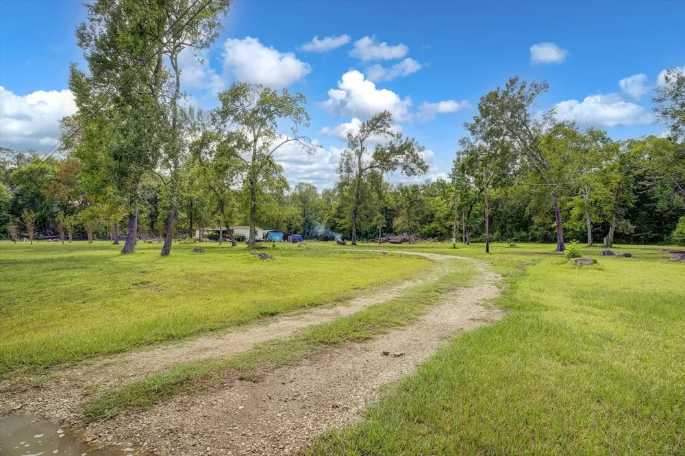 487 County Road 6478 Dayton, TX 77535