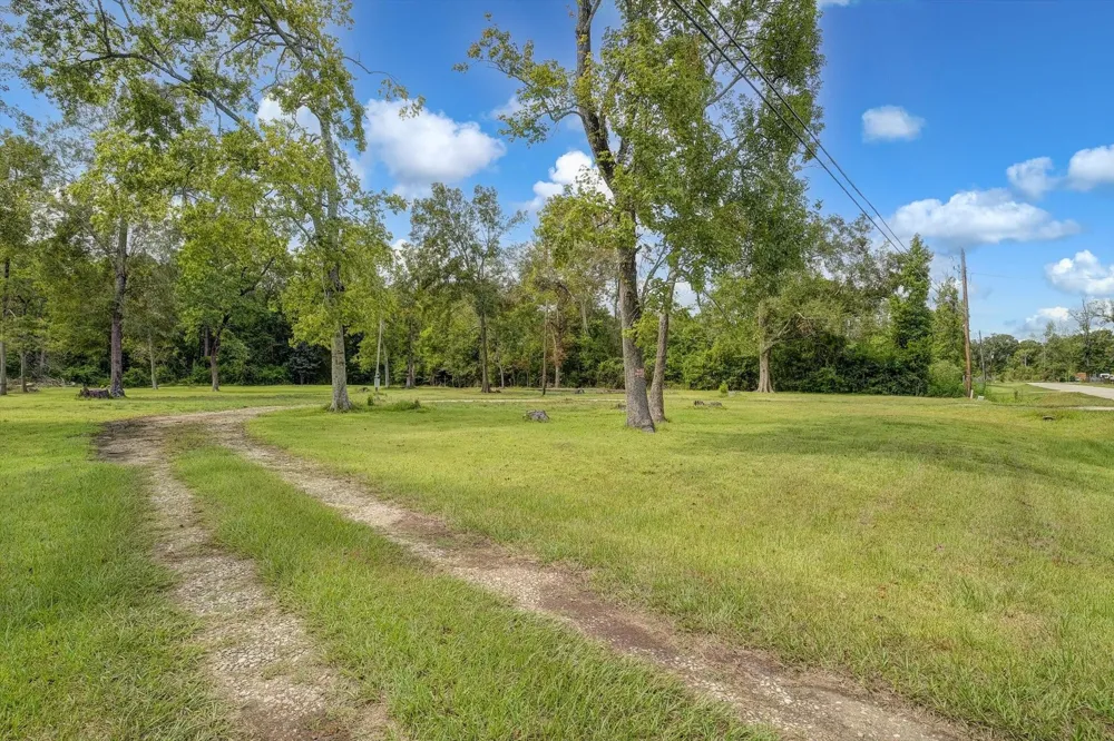 487 County Road 6478 Dayton, TX 77535