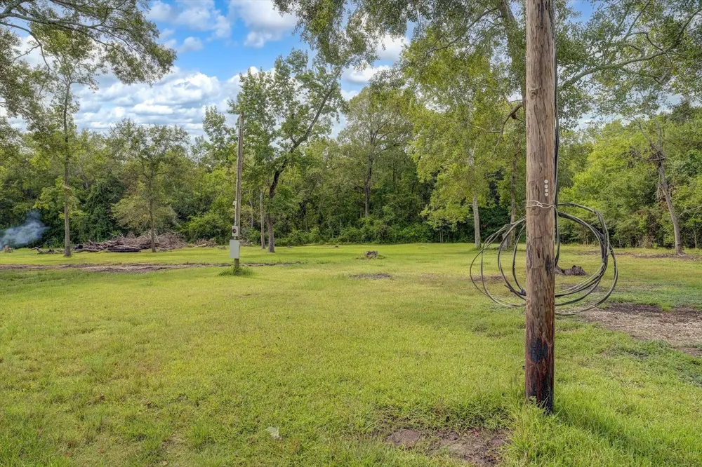 487 County Road 6478 Dayton, TX 77535