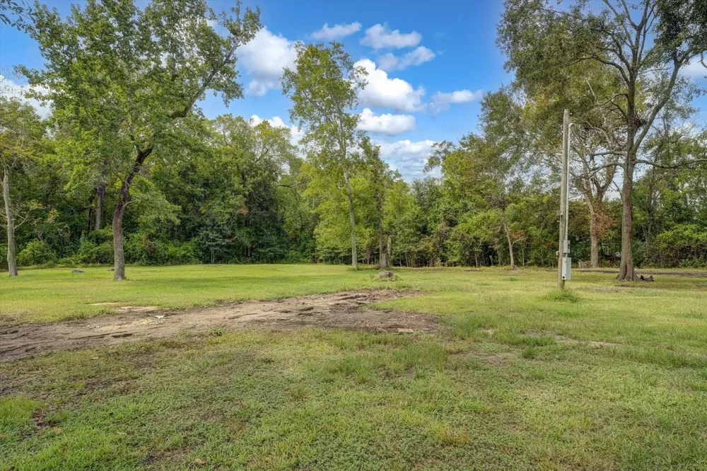 487 County Road 6478 Dayton, TX 77535