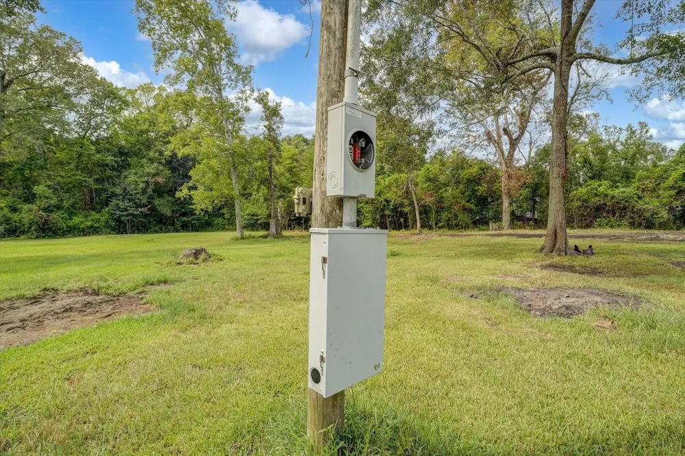 487 County Road 6478 Dayton, TX 77535