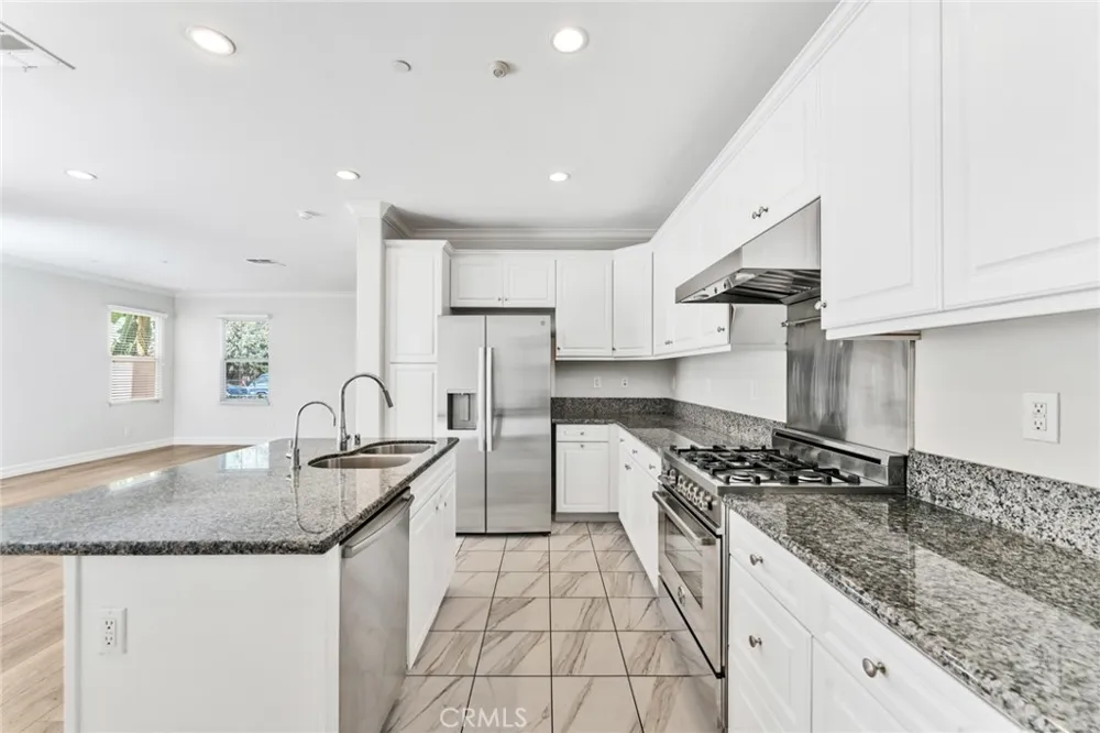 412 E Santa Ana Anaheim, CA 92805