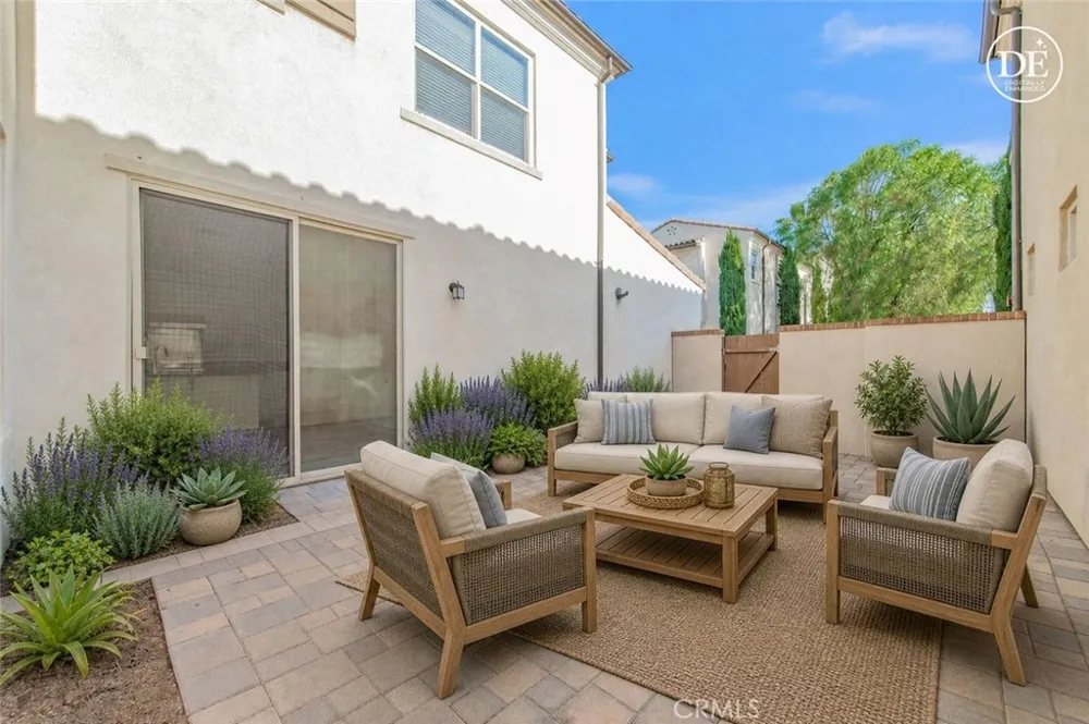 412 E Santa Ana Anaheim, CA 92805
