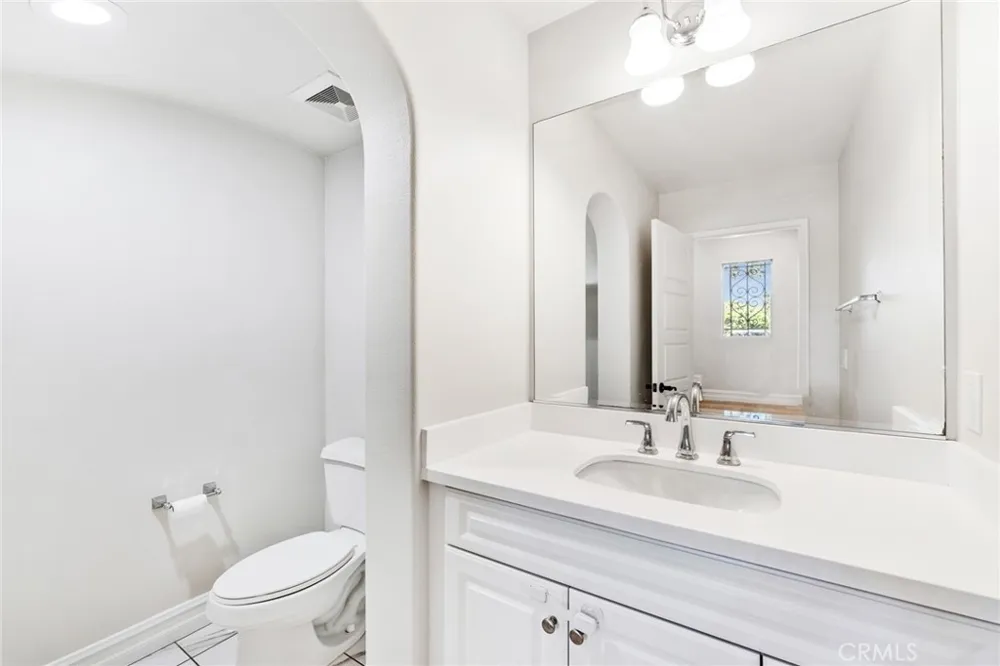 412 E Santa Ana Anaheim, CA 92805