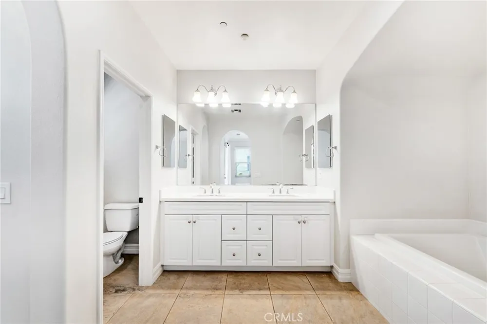 412 E Santa Ana Anaheim, CA 92805