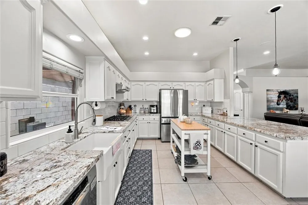 15954 Screaming Eagle Bakersfield, CA 93314