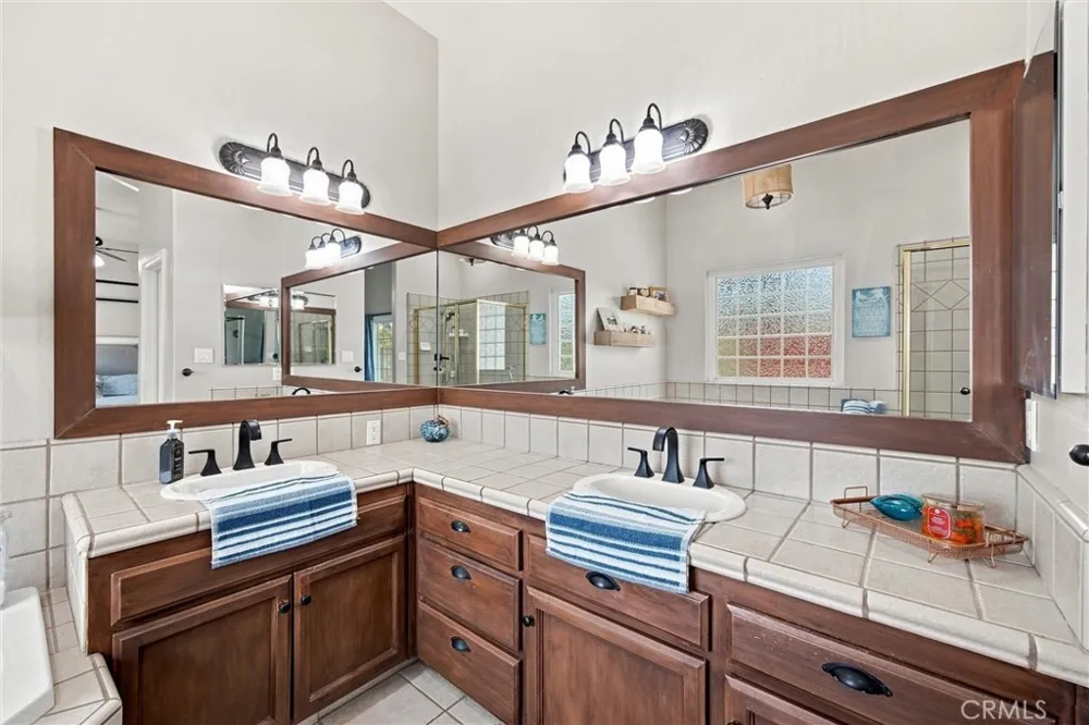 15954 Screaming Eagle Bakersfield, CA 93314
