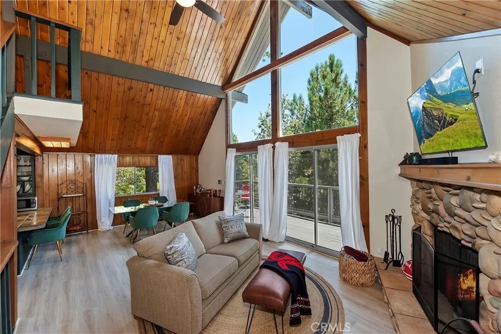27230 Peninsula Lake Arrowhead, CA 92352