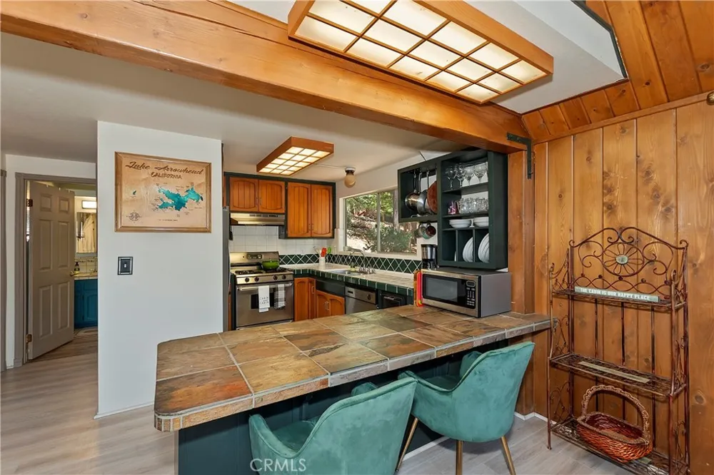 27230 Peninsula Lake Arrowhead, CA 92352