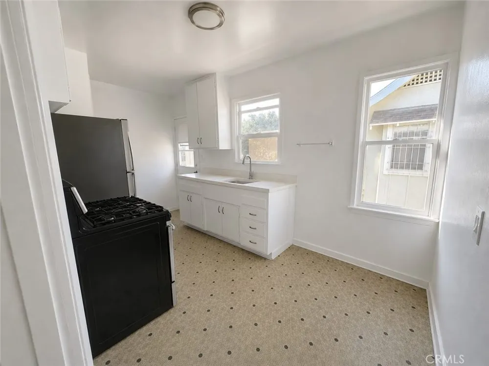 1716 7th Avenue Los Angeles, CA 90019