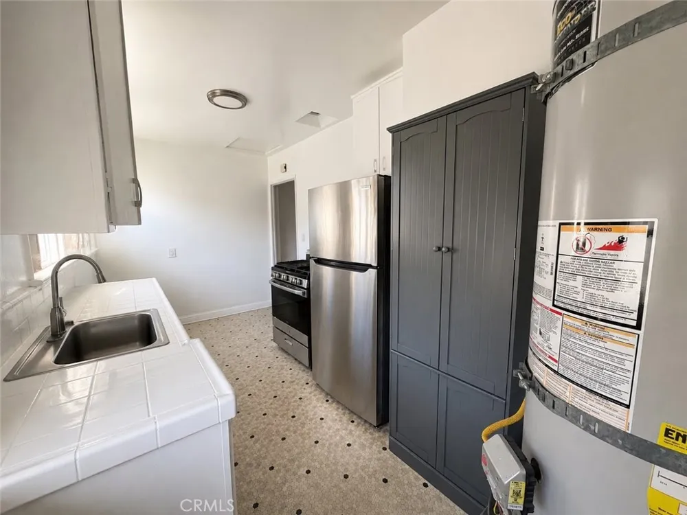 1716 7th Avenue Los Angeles, CA 90019