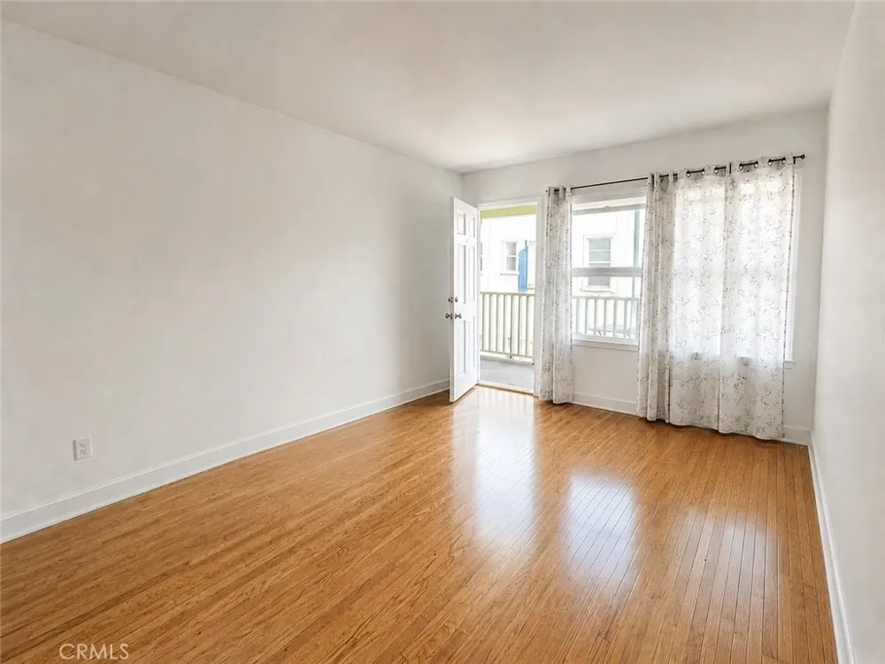 1716 7th Avenue Los Angeles, CA 90019