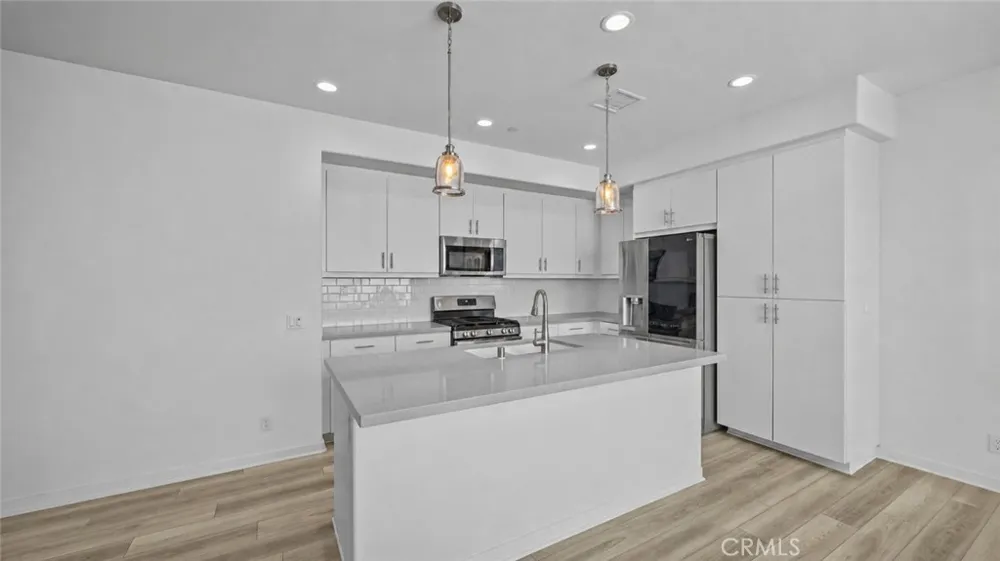 16282 Meadowhouse Avenue Chino, CA 91708