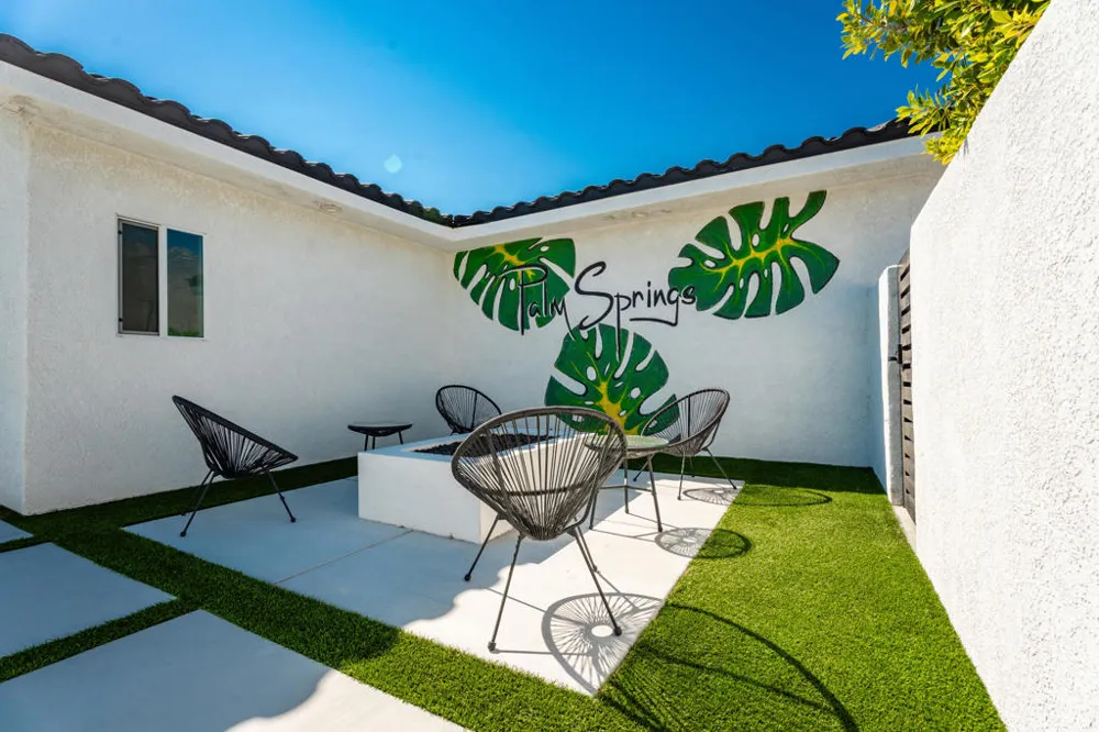 2090 W Nicola Road Palm Springs, CA 92262